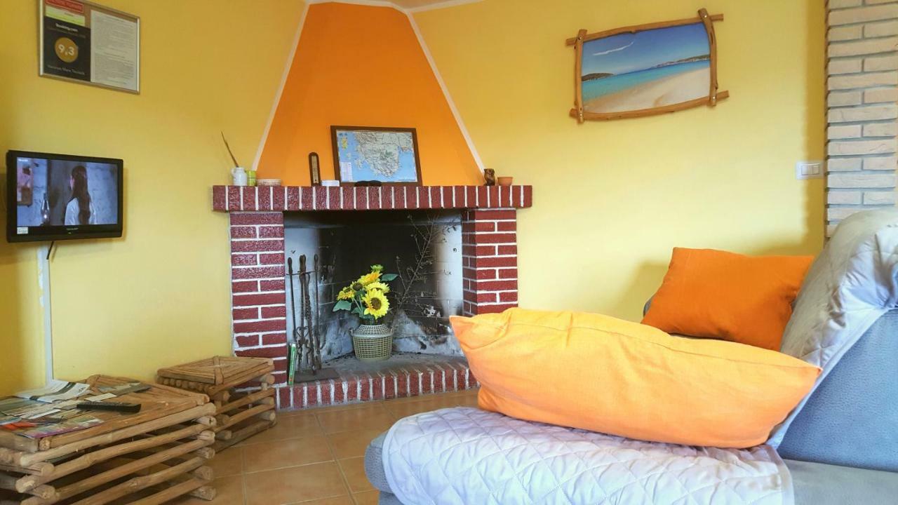 Vacanze Mare Теулада Экстерьер фото